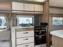 2016 COACHMAN VIP 575 33.jpg
